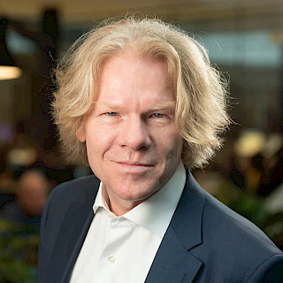 Senior Lecturer, Hotel Management School Maastricht, Netherland