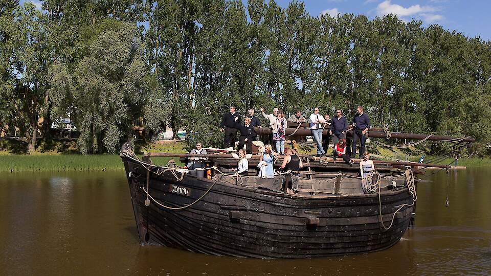 EXCURSION 3. Explore the enchanting old town of Tartu and cruise the River Emajõgi on a historic barge