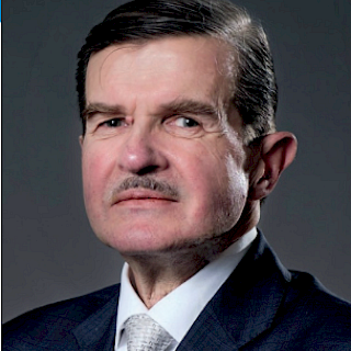 Majandusanalüütik ja Mootor Gruppi nõukogu liige