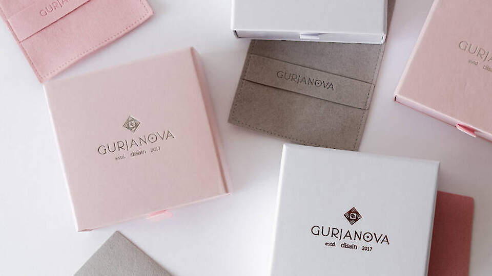 Gurjanova Disain | Crystal AG