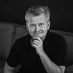 Veiko Valkiainen nooremteadur, juhtimiskoolitaja ja -coach