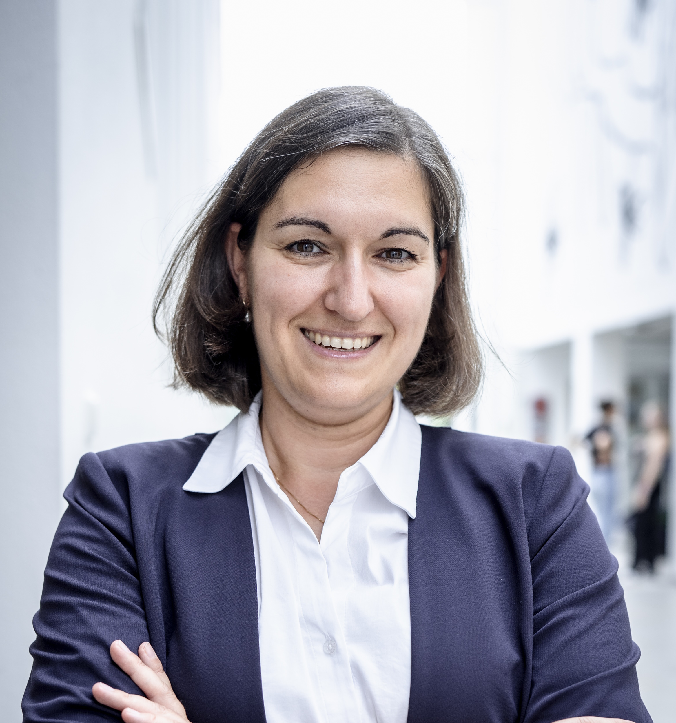 NORA NAHR