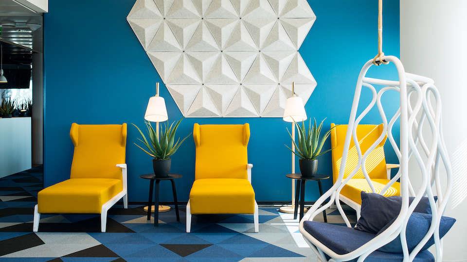 Subscribe to Diivan Magazine at a Discount!