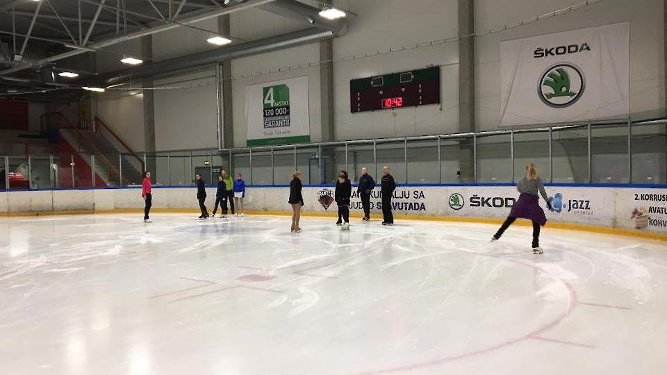 Juna Iluuisutamisklubi