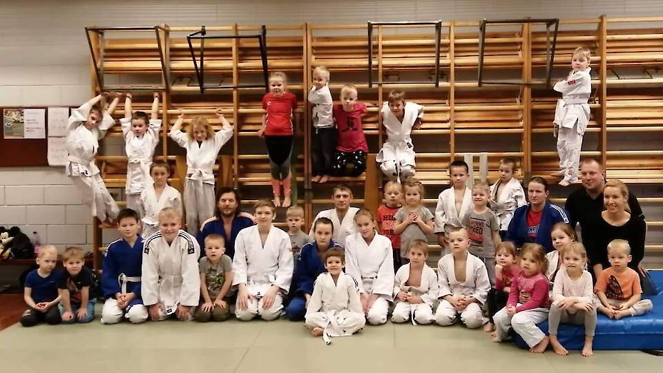 Спортивный клуб "Бякко