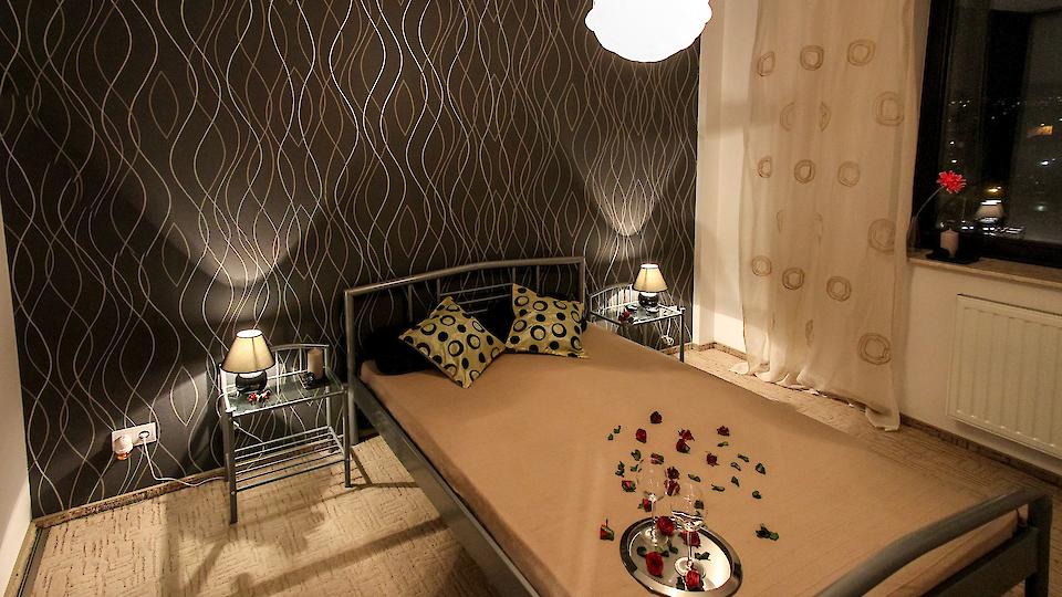 How to Choose the Right Wallpaper for Your House